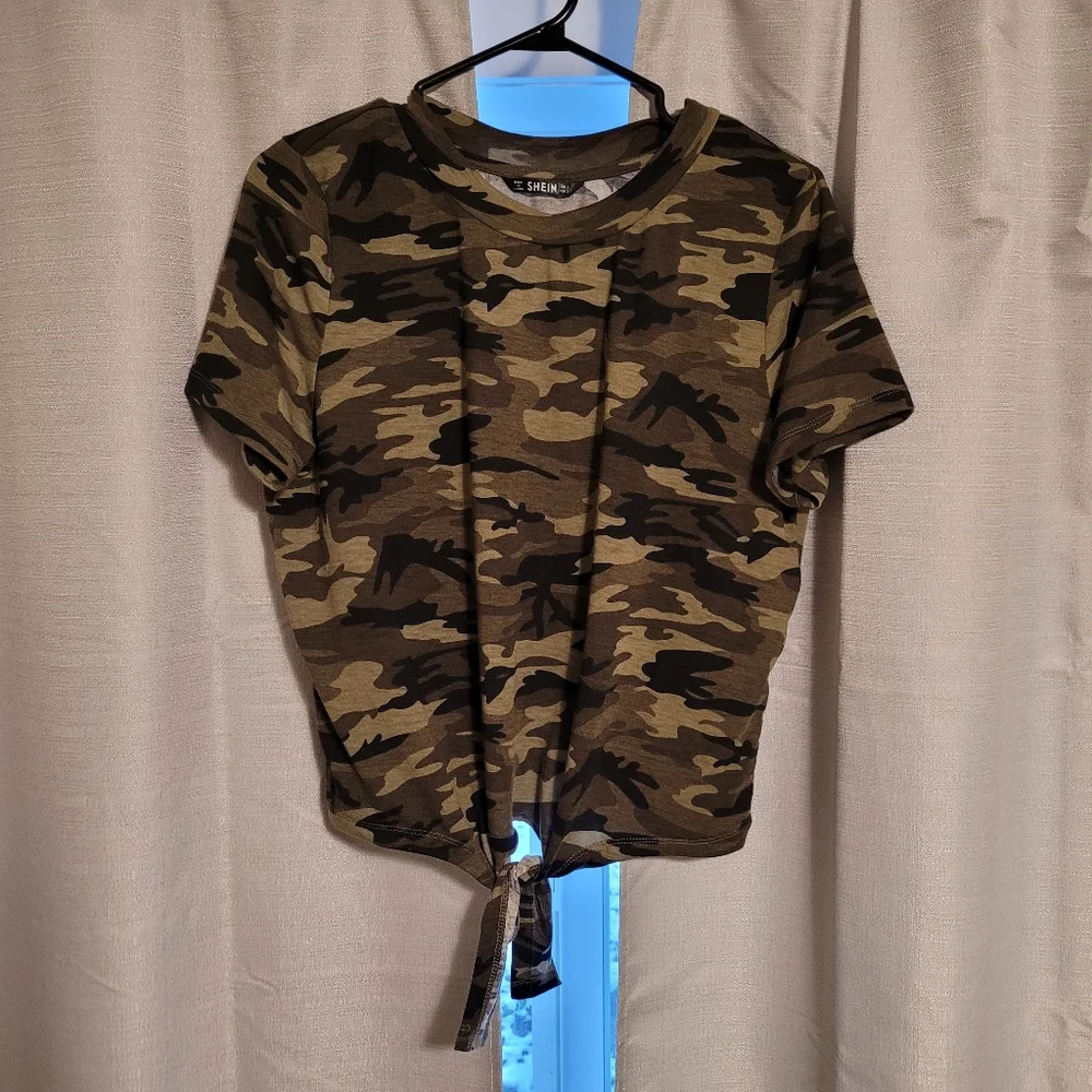 2 Shein crop tops - Picture 10 of 11